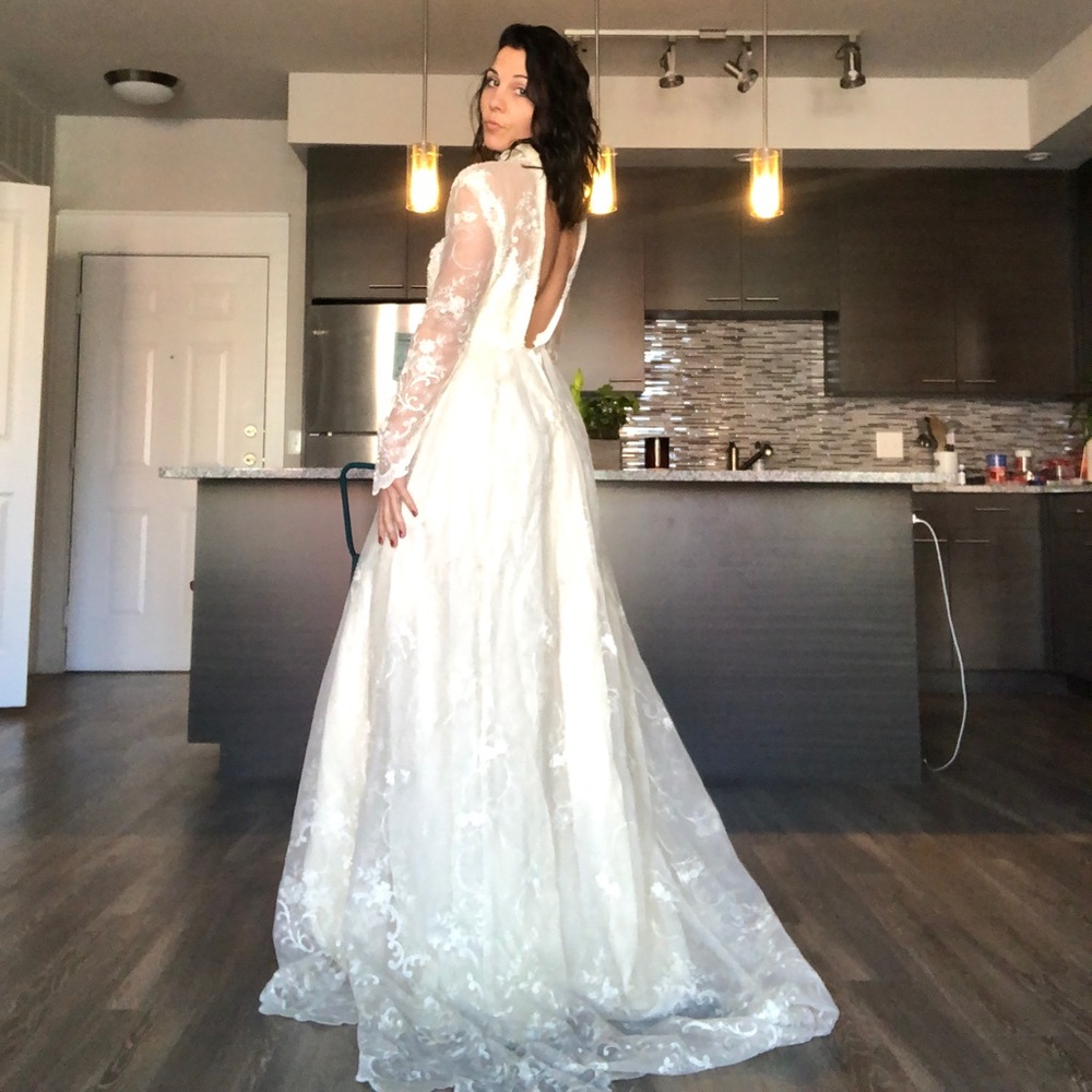 Vintage wedding dress